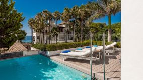 Villa junto a la playa en Puente Romano, Milla de Oro de Marbella