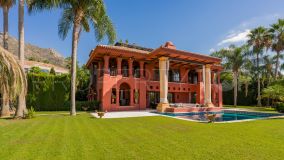 Exquisite mansion with breathtaking views in Sierra Blanca