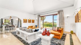 Villa for sale in Bellevue, Nueva Andalucia