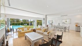 Semi Detached Villa for sale in San Pedro Playa, San Pedro de Alcantara