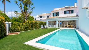Semi Detached Villa for sale in San Pedro Playa, San Pedro de Alcantara