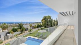 Villa for sale in La Alqueria, Benahavis