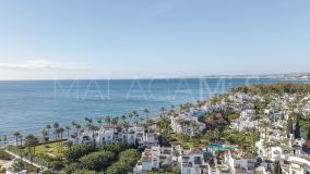 Apartamento en venta en Alcazaba Beach, Estepona Este