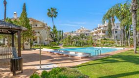 Apartamento en venta en Las Alamandas, Nueva Andalucia