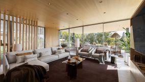 Villa for sale in La Cerquilla, Nueva Andalucia