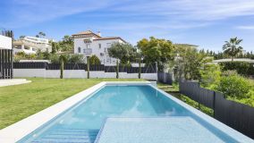 Villa en venta en La Alqueria, Benahavis