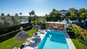 Villa zu verkaufen in La Cerquilla, Nueva Andalucia