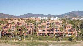 Lägenhet for sale in Almenara Beach, Estepona Öst