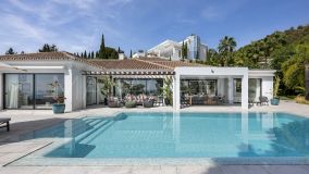Villa for sale in Cascada de Camojan, Marbella Golden Mile