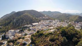 Terrain for sale in Benahavis Centro
