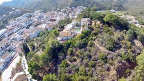 Terrain for sale in Benahavis Centro