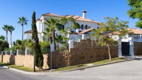 Villa en venta en Los Flamingos Golf, Benahavis