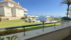 Appartement rez de chaussée for sale in Guadalmansa Playa, Estepona Est