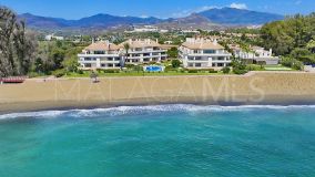 Appartement rez de chaussée for sale in Guadalmansa Playa, Estepona Est