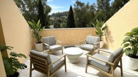 Tvåvåningslägenhet for sale in Country Club Las Brisas, Nueva Andalucia