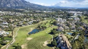 Tvåvåningslägenhet for sale in Country Club Las Brisas, Nueva Andalucia