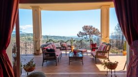 Villa en venta en Estepona