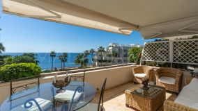 Apartamento en venta en Los Granados Playa, Estepona Este