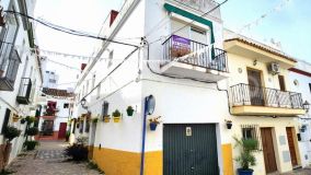 For sale house with 4 bedrooms in Estepona Old Town