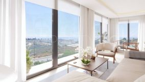 Villa a la venta con 4 dormitorios en Estepona