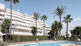 WELCOME TO THIS 4 BEDROOM APARTMENT IN THE HEART OF NUEVA ANDALUCIA