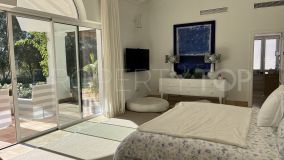 Zona F 5 bedrooms villa for sale