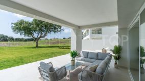 Apartamento planta baja de 3 dormitorios en venta en San Roque Club