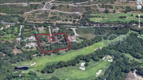 Set of 4 urban plots for sale in a privileged location, boasting a frontline golf position to the prestigious Real Club de Golf Valderrama.