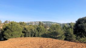 Parcela de terreno con vistas entre los campos de golf de Almenara y Valderrama