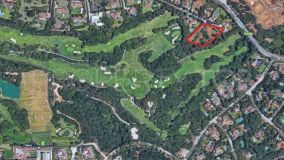 Dos parcela de terreno independientes dando al green del hoyo nº 15 del campo de golf de Valderrama