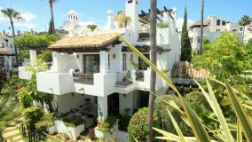4 bedrooms town house in Mirador del Paraiso for sale