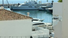 Luminous Apartment in Puerto Banús, open view to Yachts and the sea, for sale