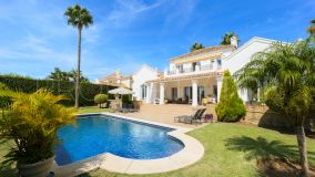 Villa con vistas al mar en El Paraiso, Estepona