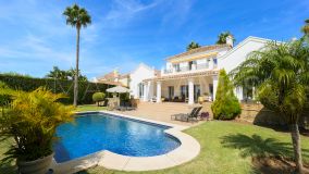 Villa en venta en Paraiso Medio, Estepona Este