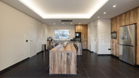Villa for sale in El Paraiso, Estepona East