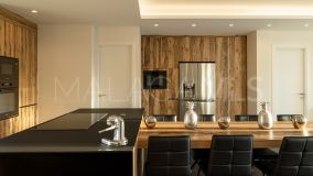 Villa for sale in El Paraiso, Estepona East