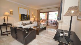 Apartment for sale in Alhambra del Golf, Estepona East