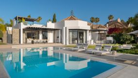 Villa en venta en Aloha, Nueva Andalucia