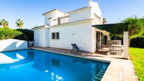Casa en venta en El Saladillo, Estepona Este