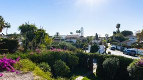 Maison for sale in El Saladillo, Estepona Est