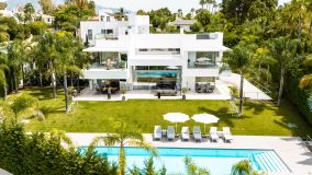 Villa for sale in Guadalmina Baja, San Pedro de Alcantara