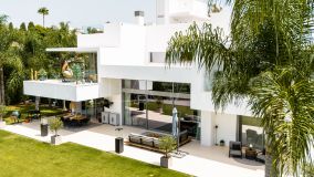 Villa for sale in Guadalmina Baja, San Pedro de Alcantara