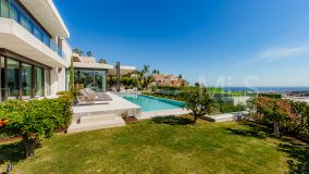 Villa for sale in La Quinta, Benahavis