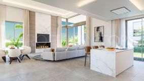 Buy 5 bedrooms villa in El Higueron