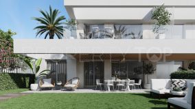 For sale ground floor apartment in Elviria Playa