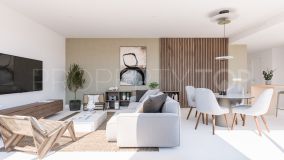For sale ground floor apartment in Elviria Playa