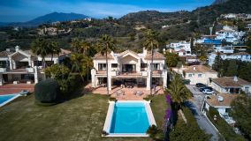 Villa Jumelée for sale in Marbella Hill Club, Marbella Golden Mile