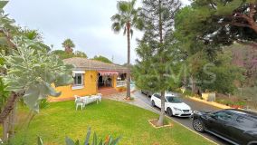 Villa for sale in Ricmar, Marbella Est