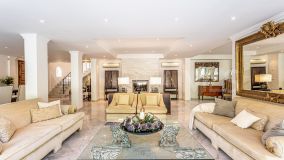 Villa for sale in Los Monteros, Marbella Öst