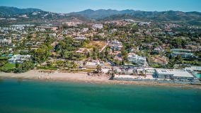 Villa for sale in Los Monteros, Marbella East